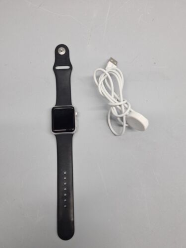 Apple Watch Series 3 - GPS - 38mm - Silver Aluminium - Black Strap - NO POWER  - Zdjęcie 1 z 15