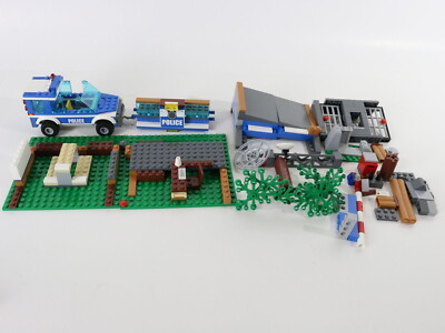 レゴ4440 Amazon.com: LEGO City Police Forest Station 4440 : Toys & Games