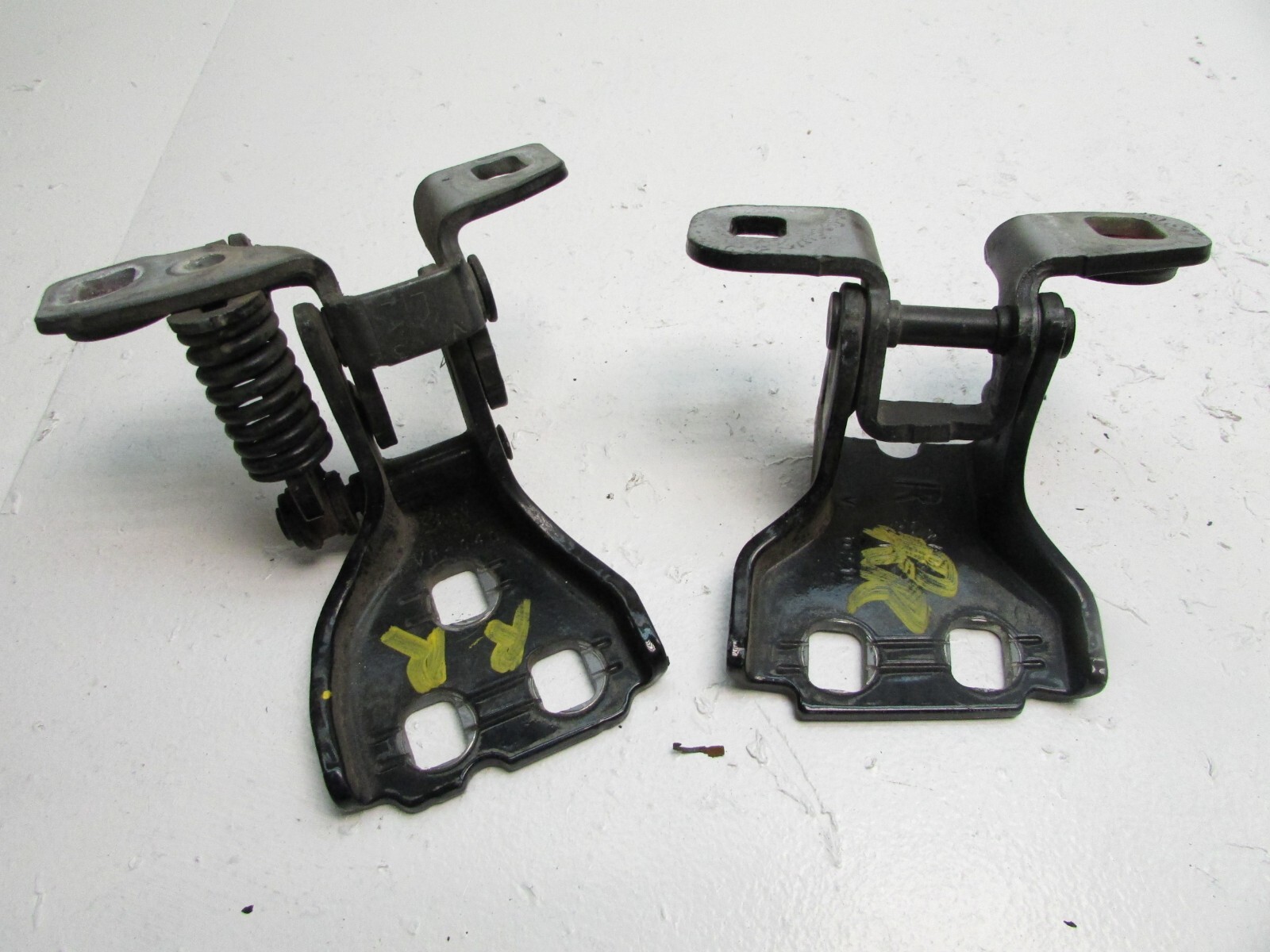 Door Hinges COMMANDER JEEP 20062010 Passenger Rear Door Upper Lower