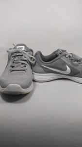 nike revolution 3 white