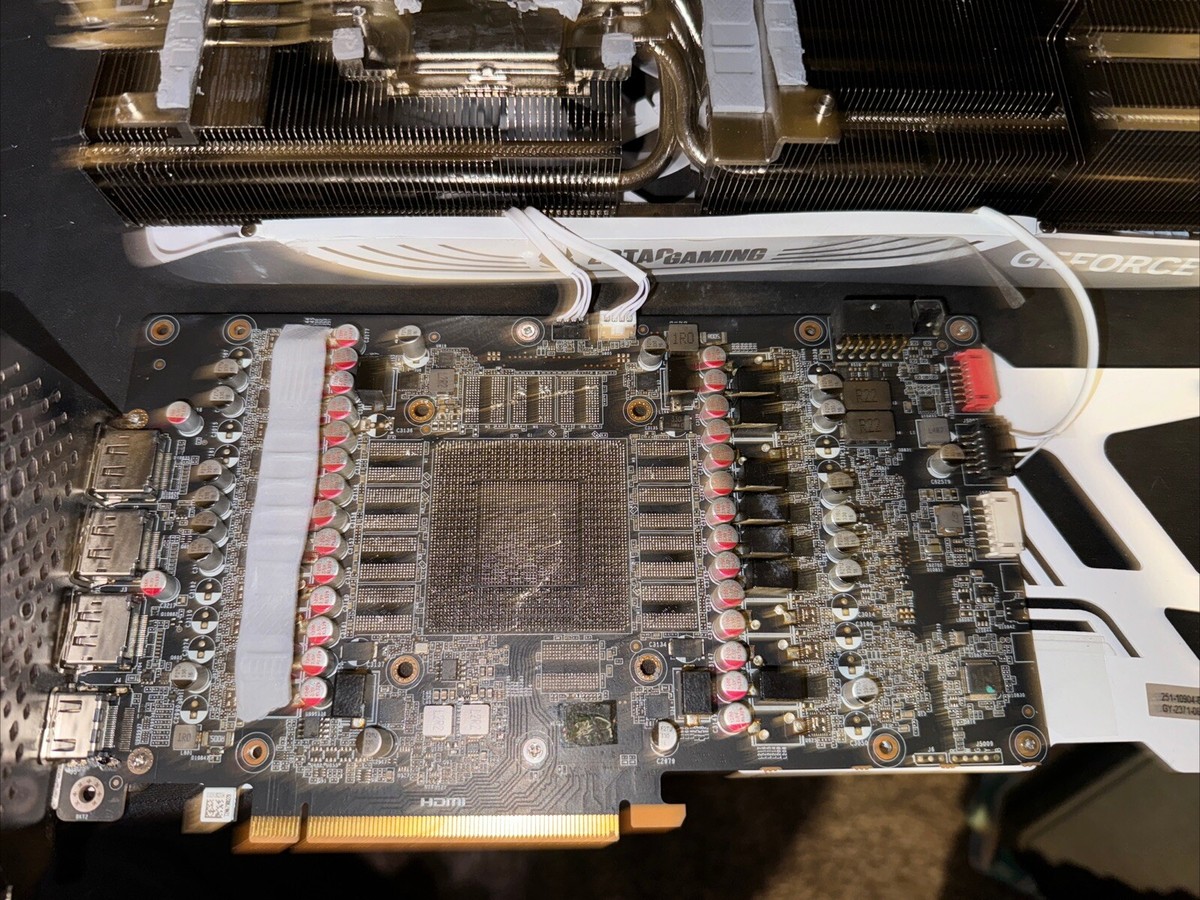 FOR PARTS) Zotac RTX 4090 Trinity OC White (No Core & VRAM) With