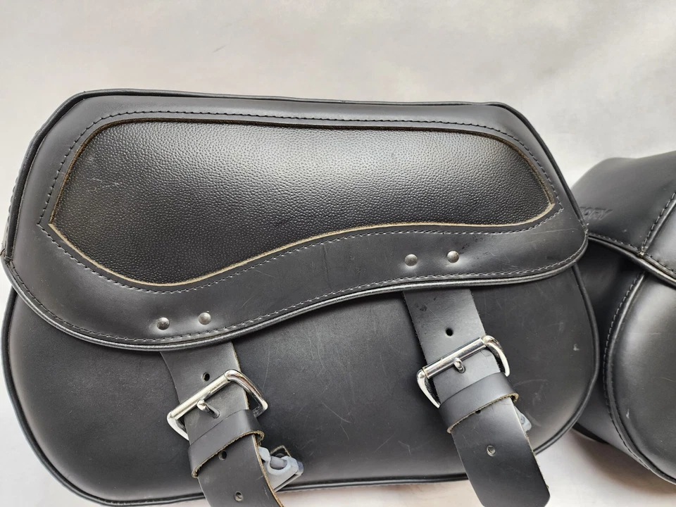 OEM VICTORIA VEGAS & KINGPIN CUERO ALFORJAS PAR USADAS '06-'09 SIN LLAVE Foto 2 de 4