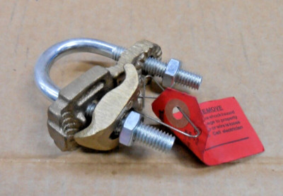 THOMAS & BETTS 3902 HEAVY DUTY GROUND FITTING #4-4/0 WIRE 1/2 3/4 1'' (3 AVAIL)