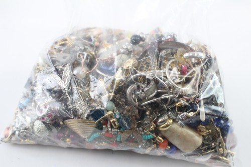 1kg Bulk Unsorted Earrings Clip Ons Studs Drop Stone Set Mixed Tone