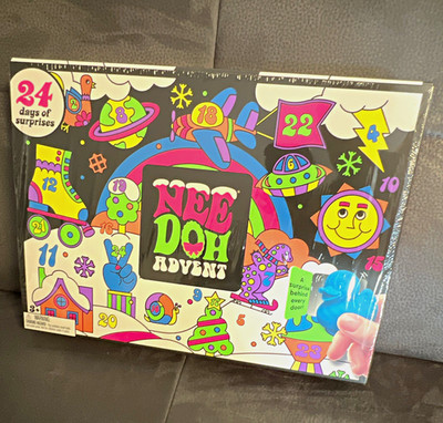 NeeDoh Advent Türchen-Adventskalender 24 Überraschungen mehrfarbig 28x22