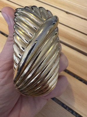 VTG SIGNED CINER GOLD HINGE BANGLE CUFF BRACELET