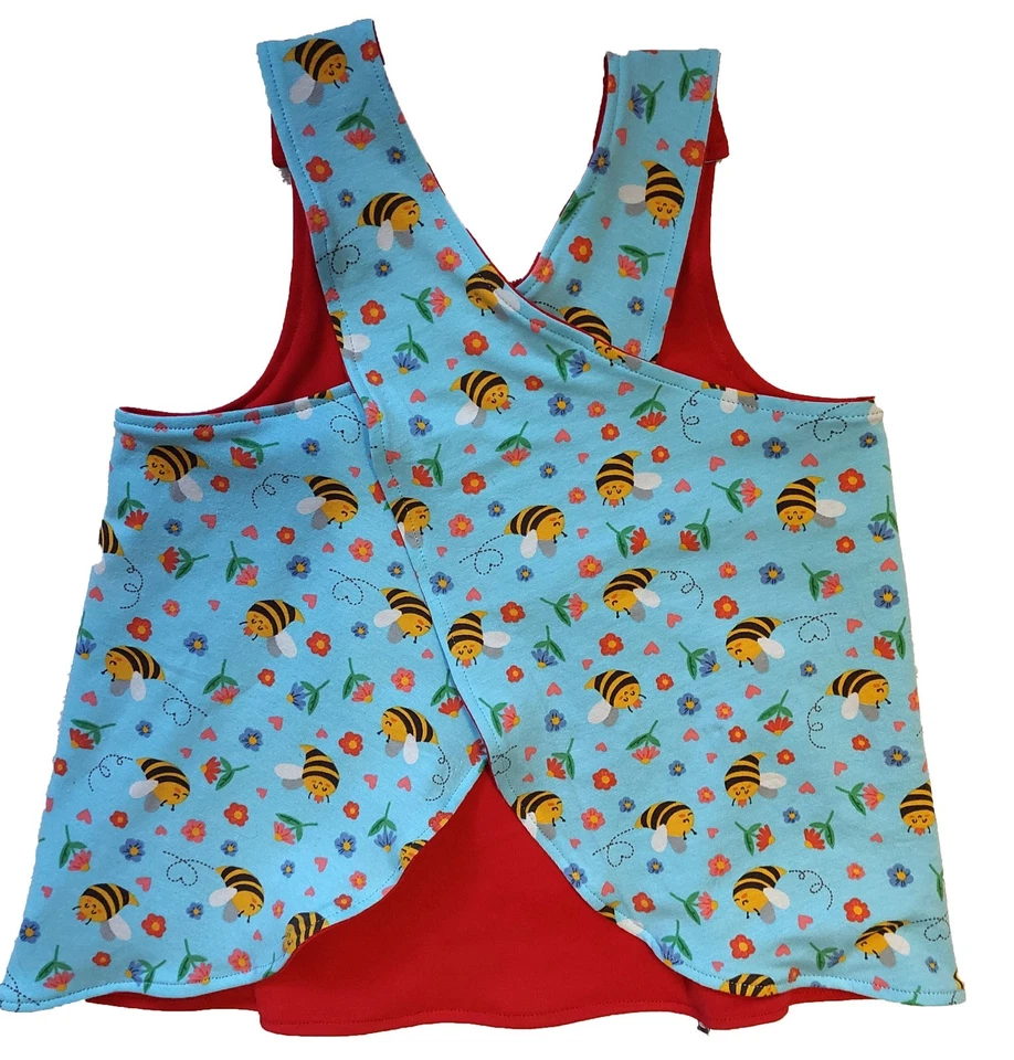 Wendekleid Schürzenkleid Bienen Blumen  bestickt Trägerkleid personalisiert - Bild 3 von 4