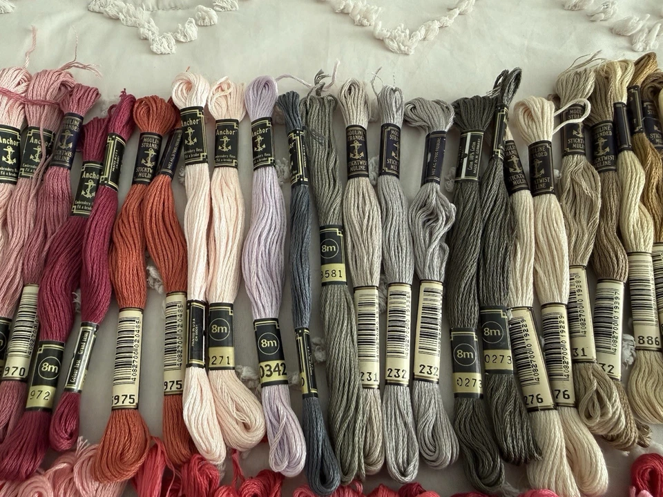 300 Vintage Anchor Mouline Embroidery Skeins Floss Thread Cotton - Image 3 of 4