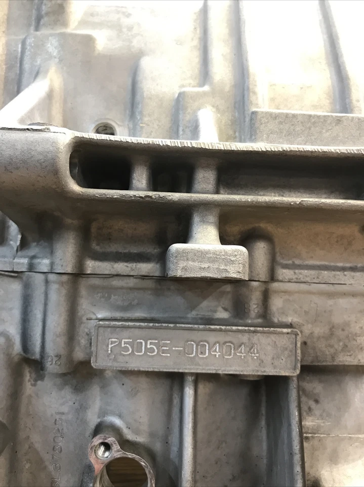 YAMAHA FJR1300 2003-2005, PIEZA CÁRTER # 5JW-15100-01-00 Foto 4 de 4