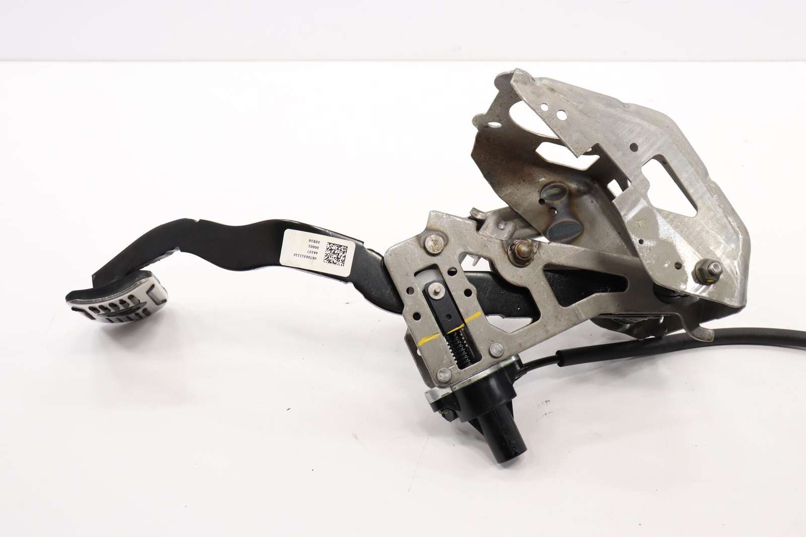 2014-2024 MASERATI QUATTROPORTE BRAKE FOOT STOP PEDAL W/ BRACKET OEM 06700311110