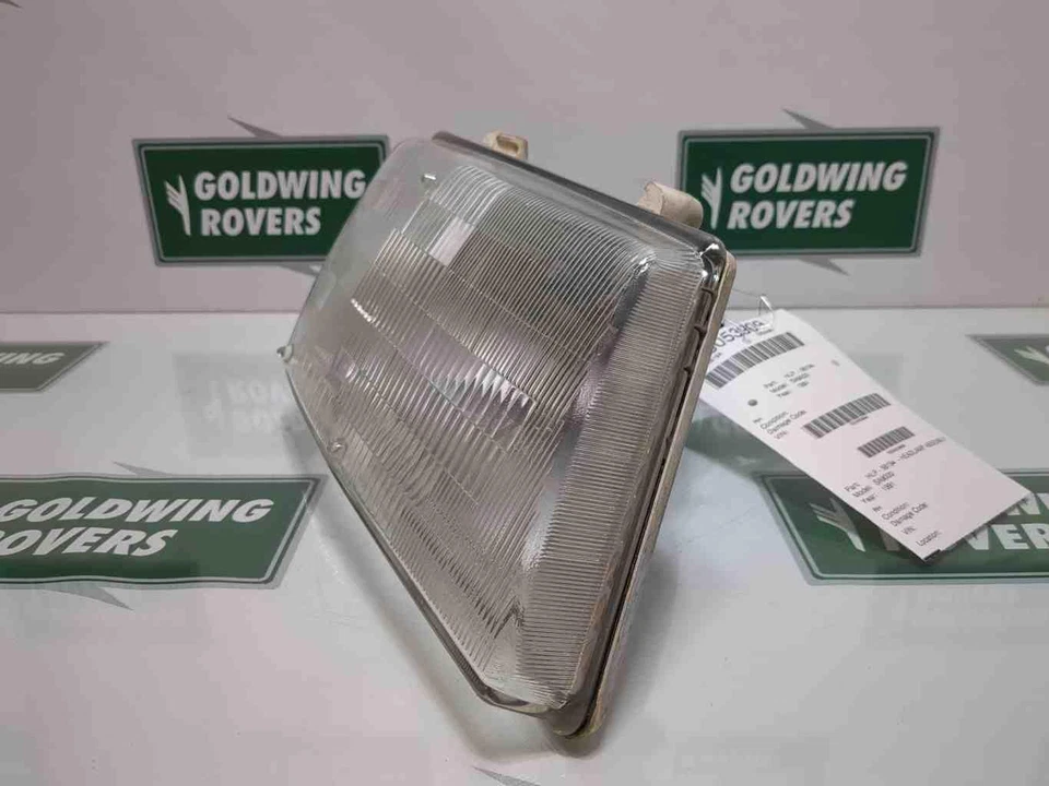 Faro derecho Saab 9000 pasajeros 91-93 Foto 4 de 4