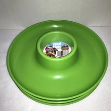 The Great Plate Party Plate w/Built in Cup Holder Set/3 Green 9.75" Across