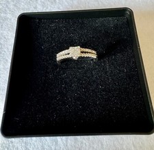 9ct White Gold Diamond Ring With Double Banded Shoulders