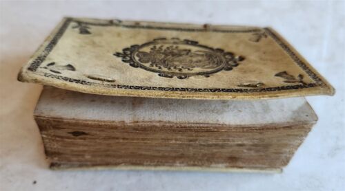 1633 AWESOME VELLUM BINDING antique PRAXIS MEDITANDI MYSTERIA Size 2.5 by 4" - Picture 3 of 7