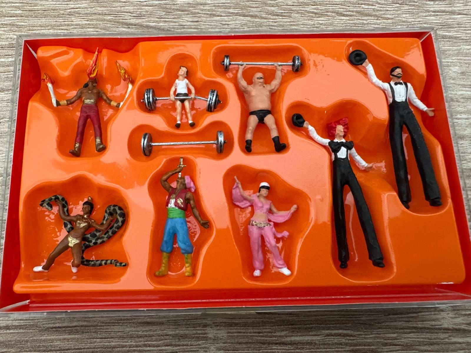Preiser 24656 Figuras de Gimnasia y Acrobacia 1:87 Pintado Multicolor en OVP