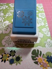 Creative Memories EMBOSSED TRIO FLOWER Decorative PUNCH - MINT NO BOX 