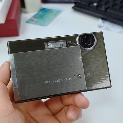 【動作確認済】 FUJIFILM FinePix Z100fd シルバー s-l400.jpg