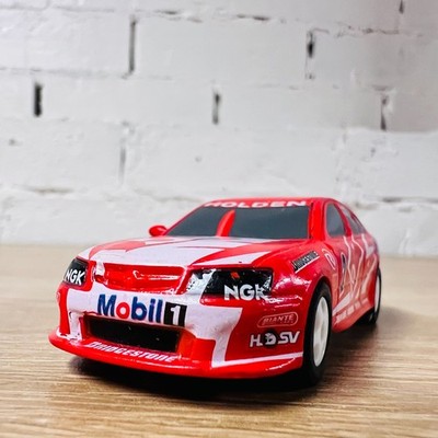 1:64 Holden Commodore HSV V8 Supercars Skaife Kelly 2005 HRT VZ Bathurst Winner