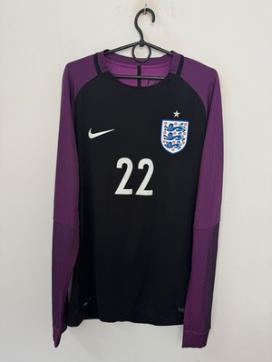 ENGLAND NATIONALMANNSCHAFT 2016/2017 MATCH WORN FUSSBALL TORWART LANGARM #22