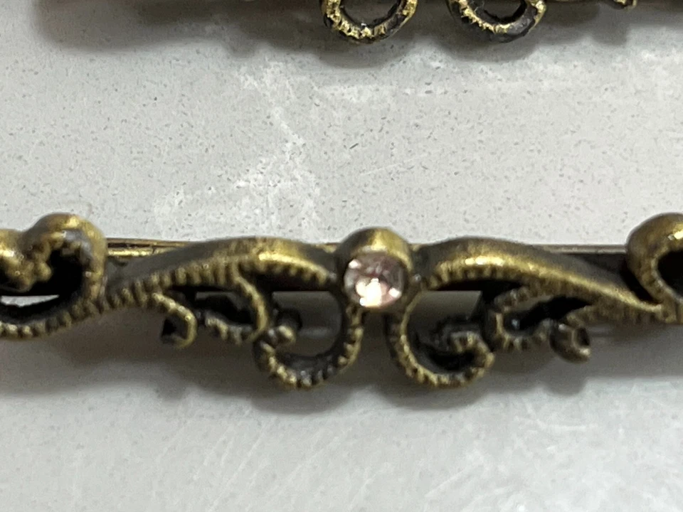 Mariposas Abeja Estrás Flores PELO Bobby PINS 8 Piezas Decorativo De Colección Foto 3 de 4