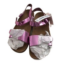 NWT girls Pink metallic sandal Size 3