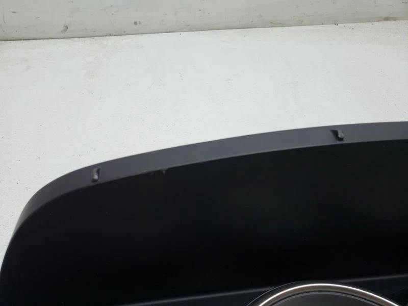 2007 Nissan Versa Speedo Cluster Dash Bezel OEM 68240 EL00A - Image 3 of 4