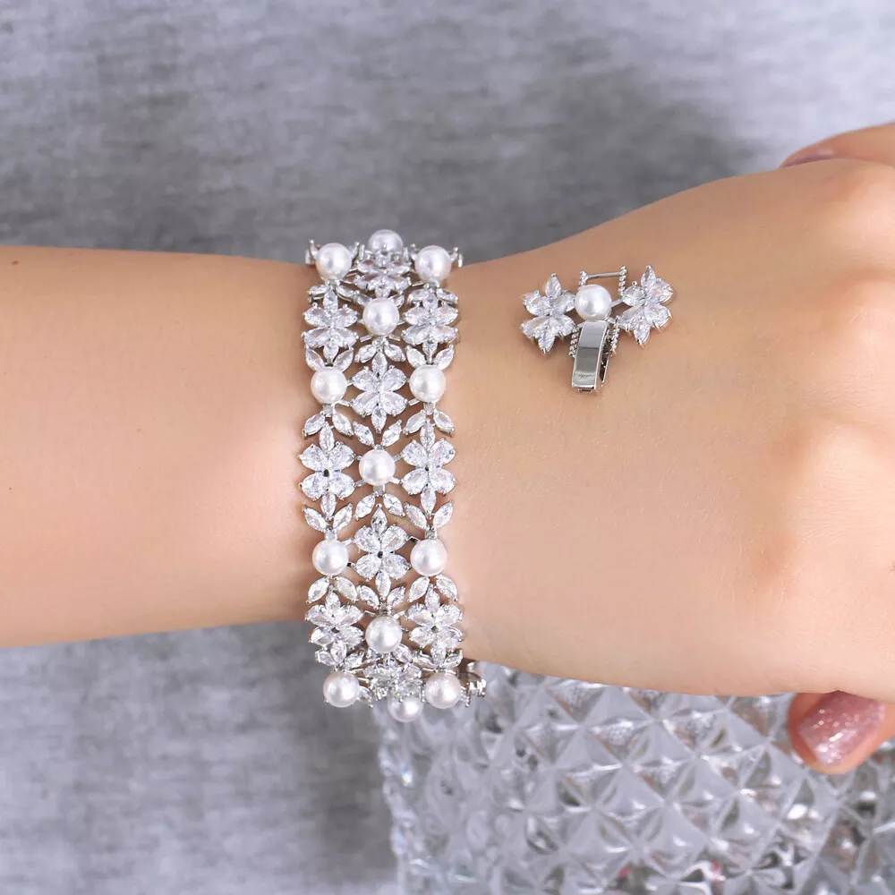Pearl flower bracelet outlet