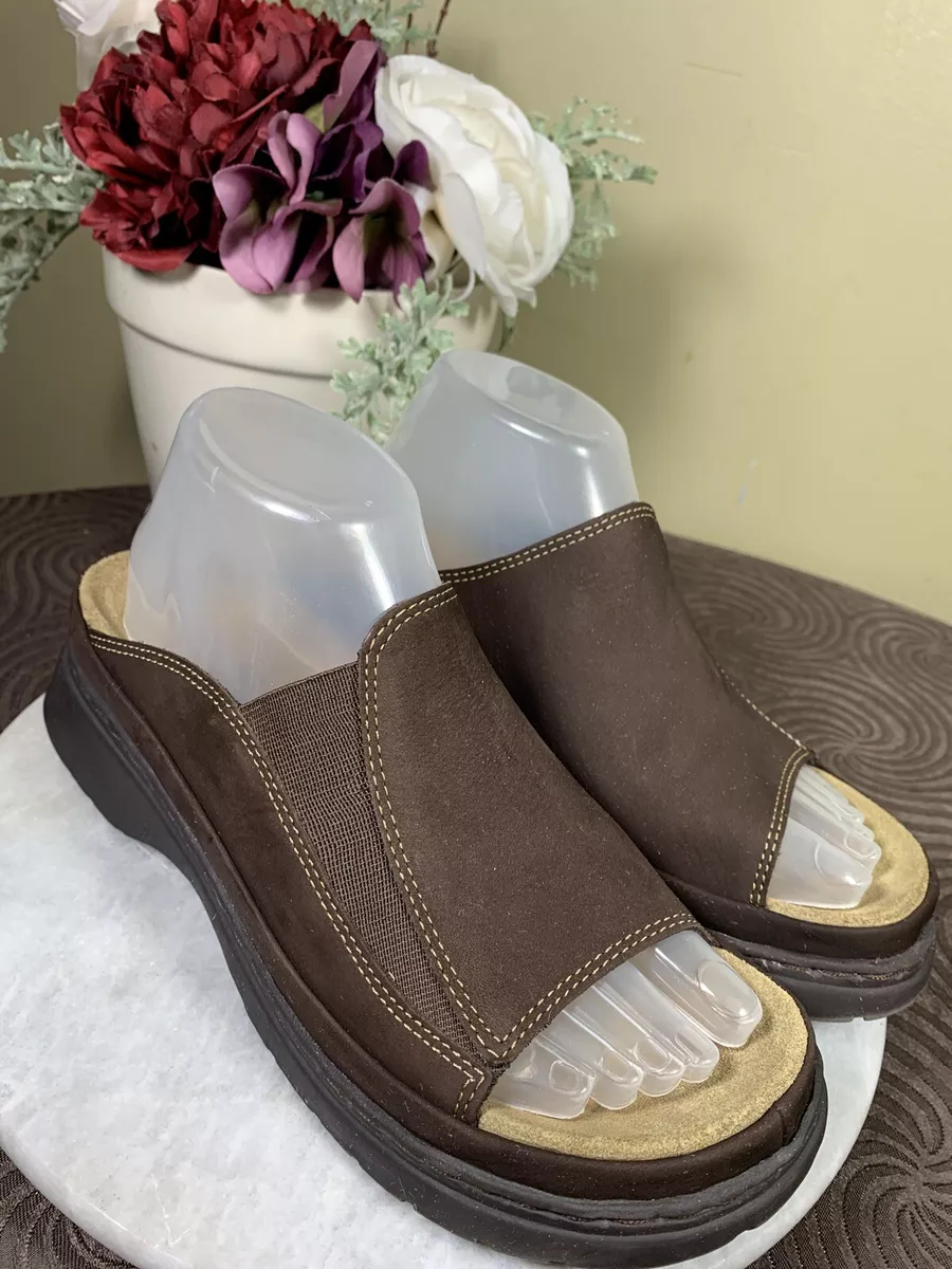 Leather point sandals sales
