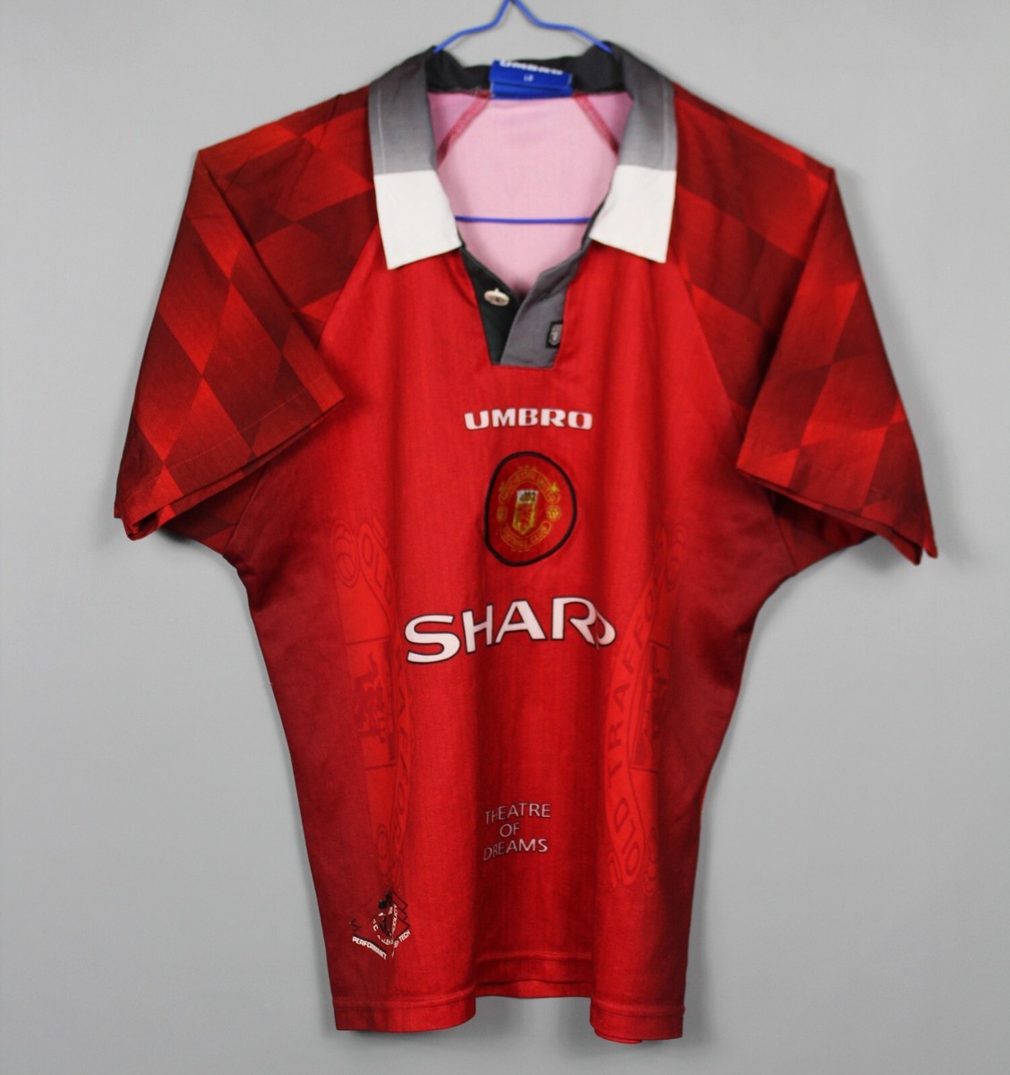 Maillot Vintage Manchester United – Domicile 1996/1998 – Umbro – Taille Y (enfant) – Rouge