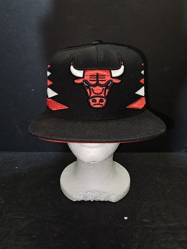 Chicago Bulls Snapback Hat Mitchell & Ness Hardwood Classics Diamond Cut OSFA - Picture 2 of 11