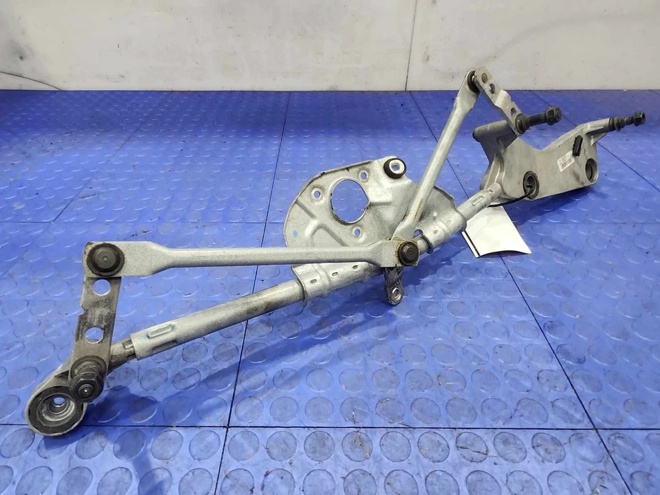 12-15 Mercedes Benz ML W166 Windshield Wiper Linkage Transmission OEM 1668200041 - Image 3 of 4