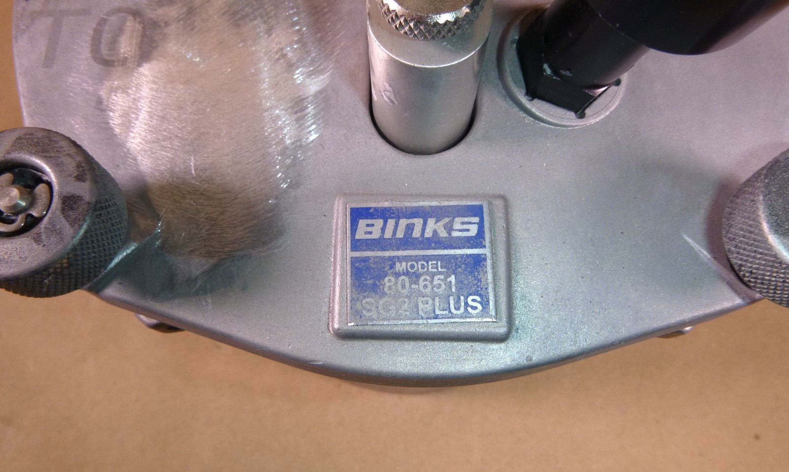 Binks SG2 Plus Pressure Cup Model 80-651 With Gast Rotary Agitator 2 Quart