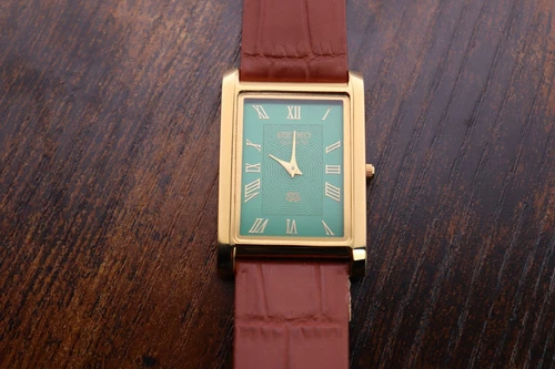 vintage Seiko Quartz Slim Tank Men Green Dial Light Brown leather Dress Watch