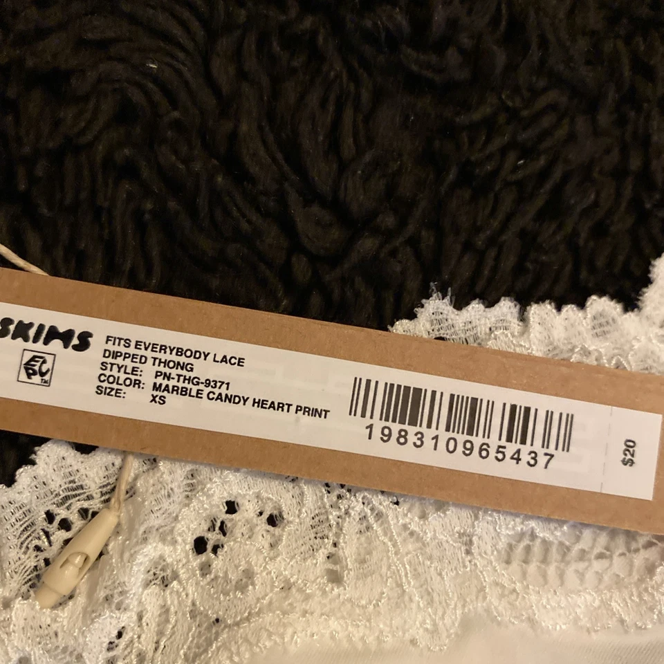 SKIMS FITS EVERYBODY LACE XS Candy Hearts - Image 4 of 4