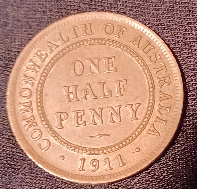 1911 Australia Half Penny Commonwealth KGV Brown almost Uncirculated