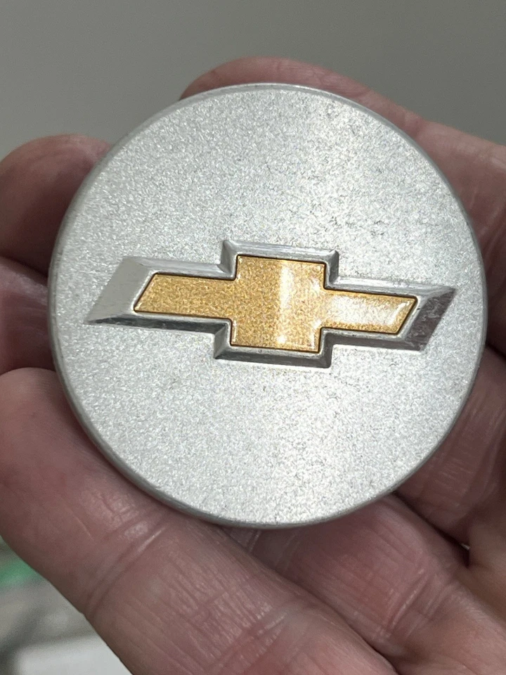 4 ЦЕНТРАЛЬНЫХ КОЛПАКА КОЛЕС CHEVROLET TRAX SPARK SONIC БОЛТ КОБАЛЬТОВЫЙ КРУИЗ 96682160, 53 мм - Изображение 3 из 4