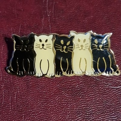 Vintage Broschen & Pin Anstecker 5 Katzen Emaille Abzeichen