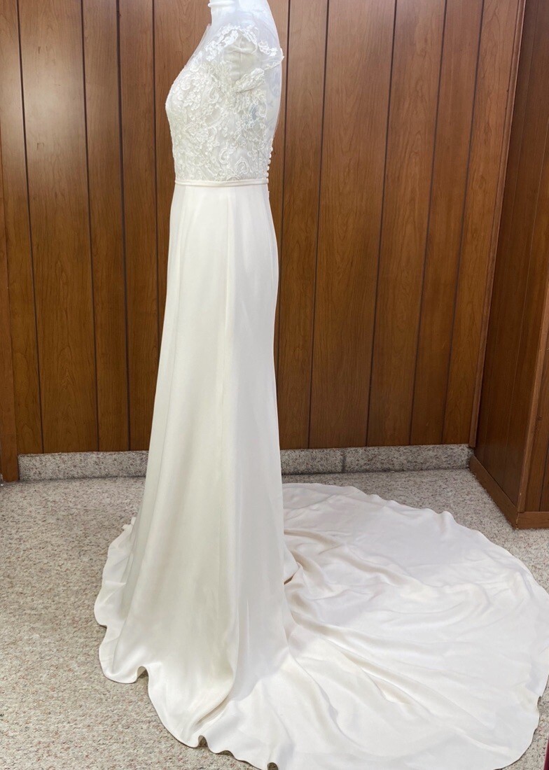 Carolina Herrera Hannah Illusion Lace Open-Back Silk-Georgette