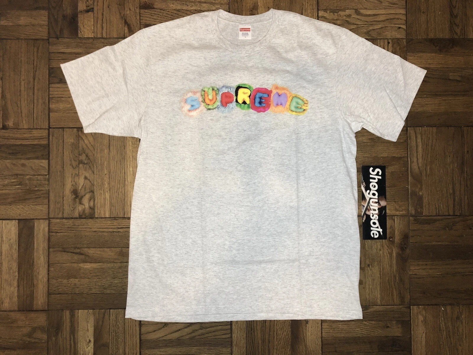 Tee Supreme Pillows gris cendres taille grand gris FW19 gris