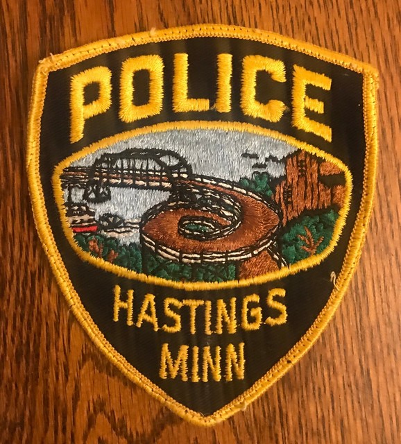 HASTINGS POLICE DEPARTMENT PATCH MINNESOTA BEAUTIFUL ARTWORK AND COLORS eBay