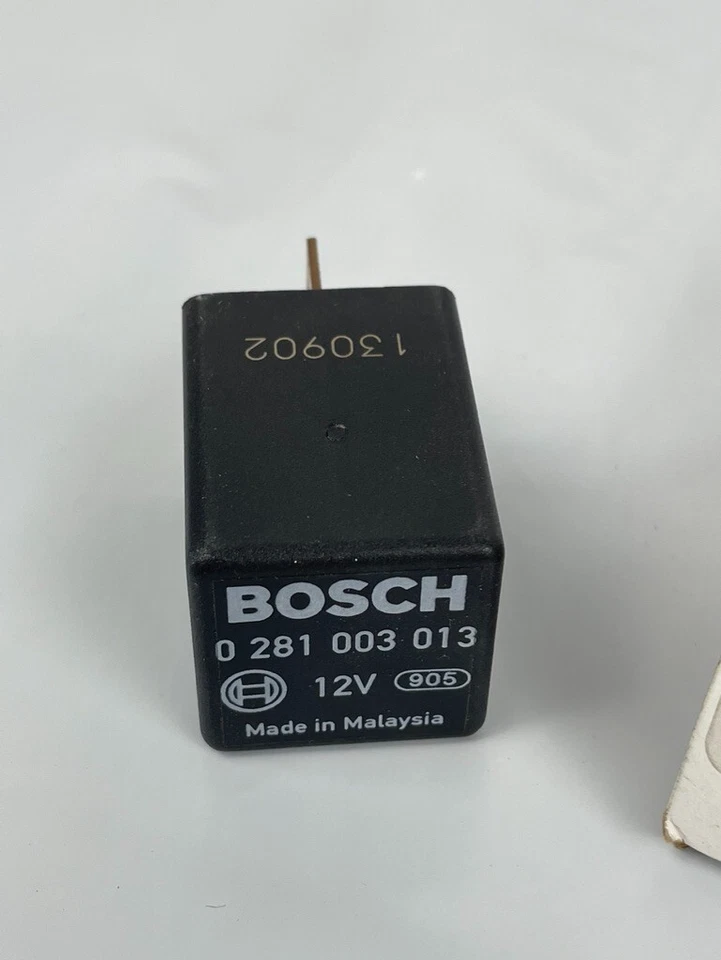 Relé de bujía incandescente diésel R6057 Intermotor Bosch 12V OE 0281003013 para 00-06 Beetle Foto 2 de 4