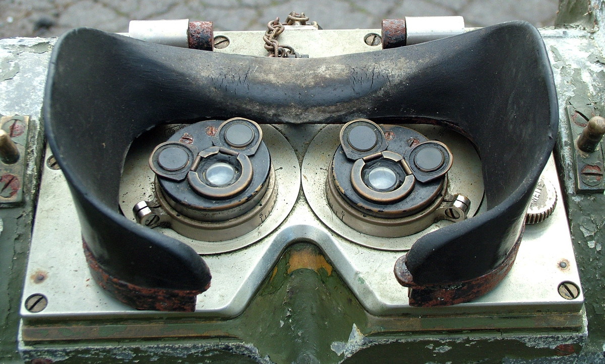 German WWII Artillery 5 Meter Coastal Rangefinder - Picture 4 of 12