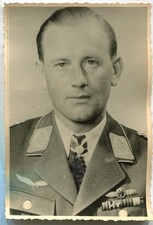 GERMAN WWII ARCHIVE PHOTO: LUFTWAFFE FLYING ACE PILOT, NAME ON REVERSE