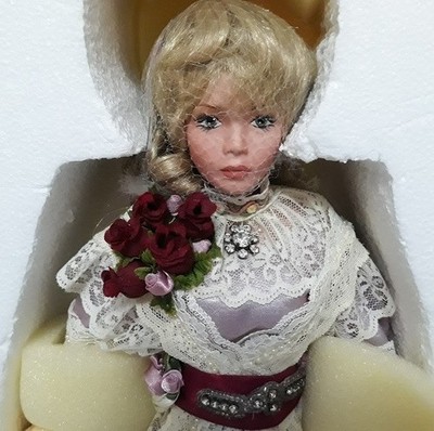 Rustie 1999 Catherine Anne Porcelain Doll 19  Tori Artist. 0831/2000 NIB COA