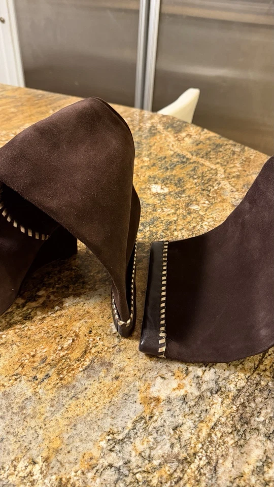 Preciosas botas Gucci auténticas de gamuza chocolate talla 38 US8.Alta calidad, atemporales  Foto 3 de 4