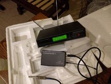 Sennheiser EW 100: Wireless Instrument system EM100 Receiver, SK100 Transmitter