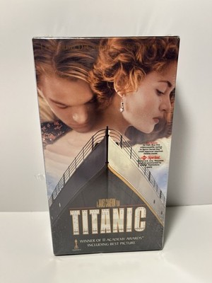 Titanic VHS 1997 Box Set James Cameron Directed Leonardo DiCaprio Kate Winslet