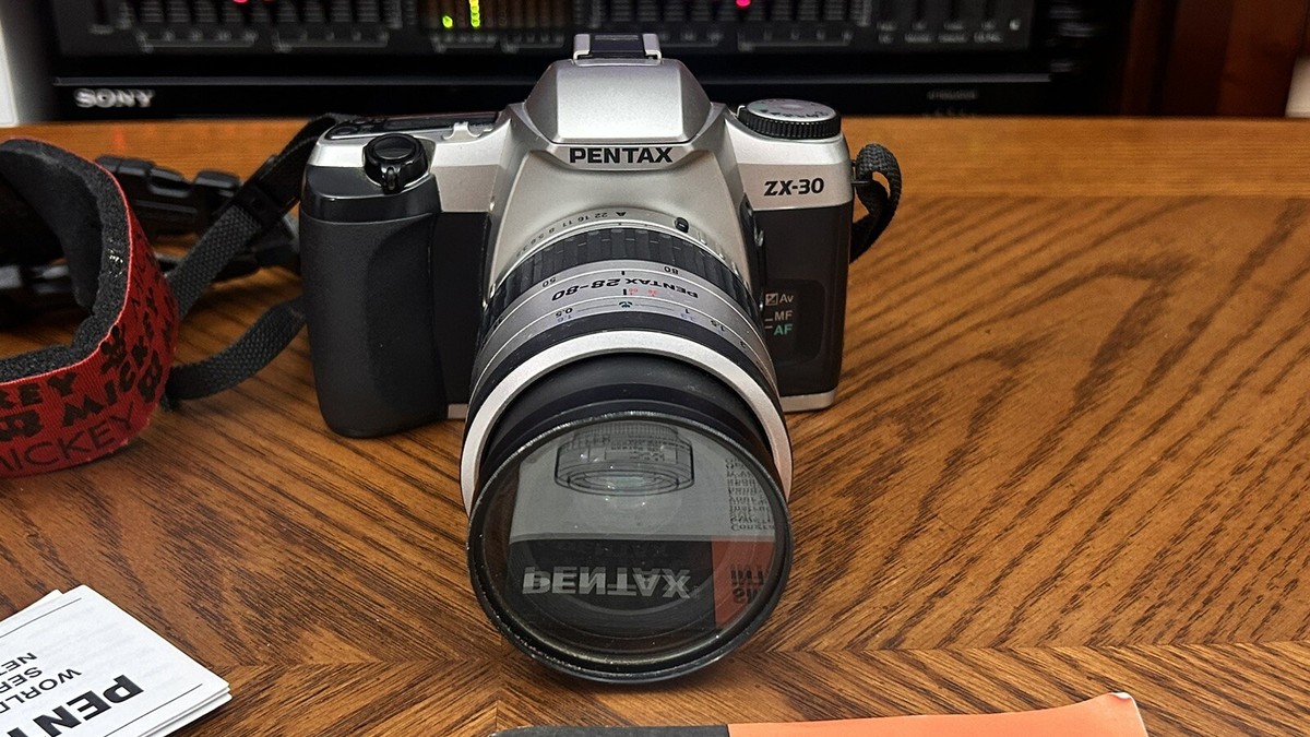 アサヒペンタックスカメラ Amazon.com : Pentax ZX-30 QD 35mm SLR Film Camera Kit with