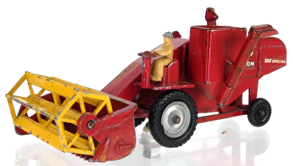 Matchbox Massey Ferguson 780 Special Combine Harvester 6735 Toy Major Pack M-5a - Image 2 of 4