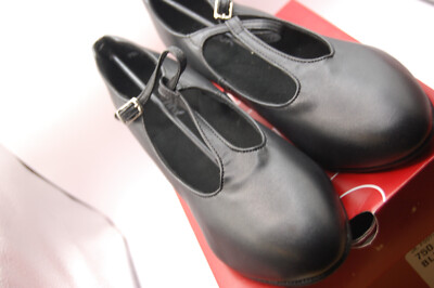 NIB Capezio Jr. Footlight T Character Shoe 750 $58.99  BLACK 7.5 M MED Not retur